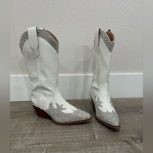 Austin Boots-White Zandaya